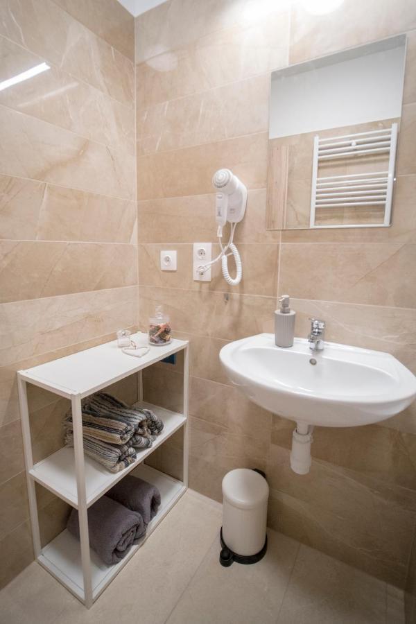 K106 Klapka Apartment Boedapest Buitenkant foto